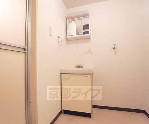 洗面設備　独立洗面台です。