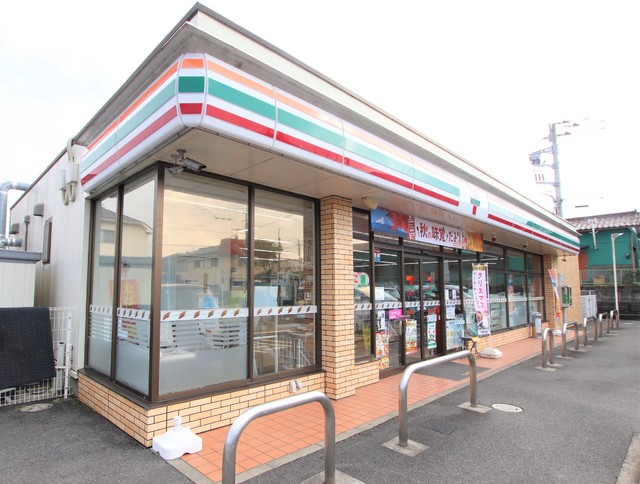 コンビニ　セブン－イレブン　木更津清見台東１丁目店（コンビニ）まで650m