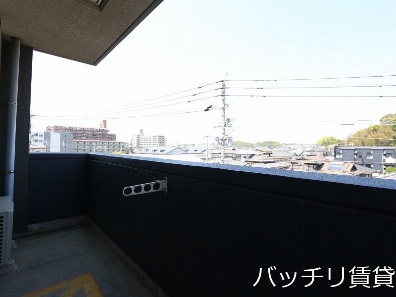 バルコニー　別号室の画像。現況優先。