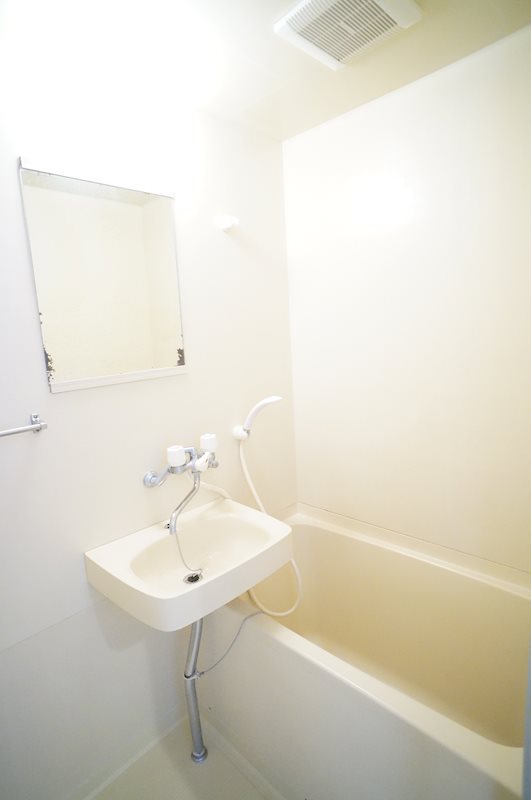 バス・シャワールーム　別号室イメージ