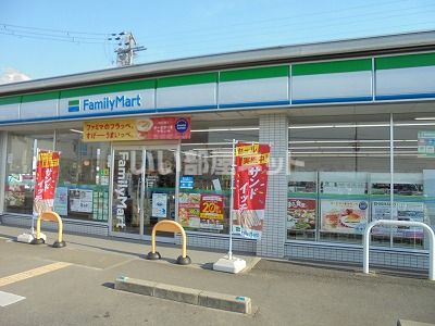 コンビニ　ファミリーマート 木津大谷店（コンビニ）まで537m