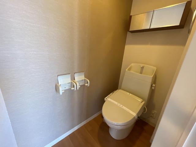 トイレ　シャワー付トイレ