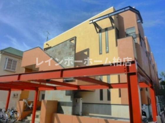 建物外観　外観は落ち着いています