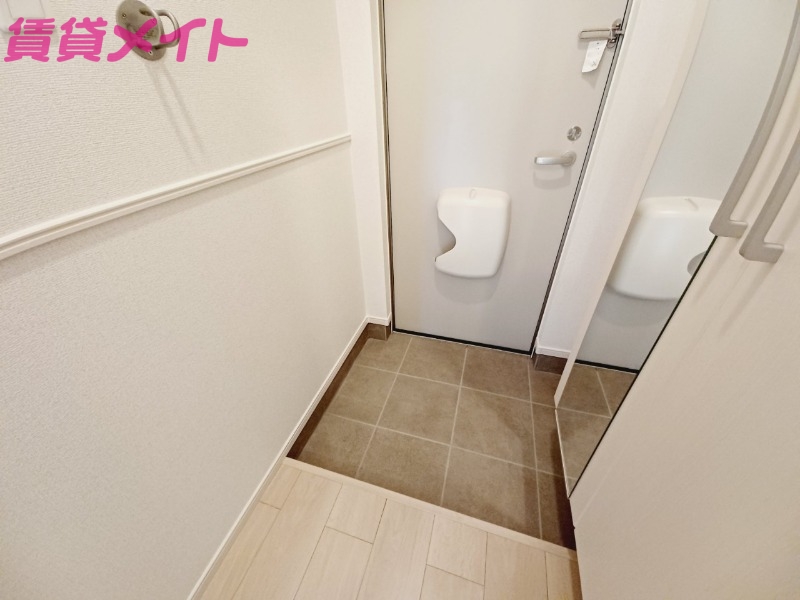 玄関　同型参考写真