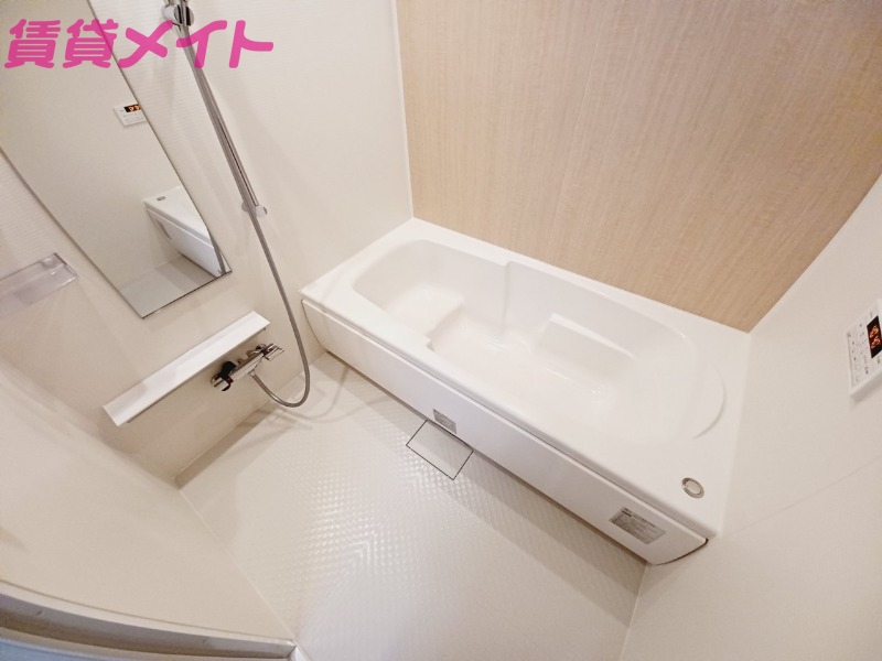 バス・シャワールーム　同型参考写真