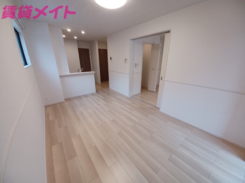 居室・リビング　同型参考写真