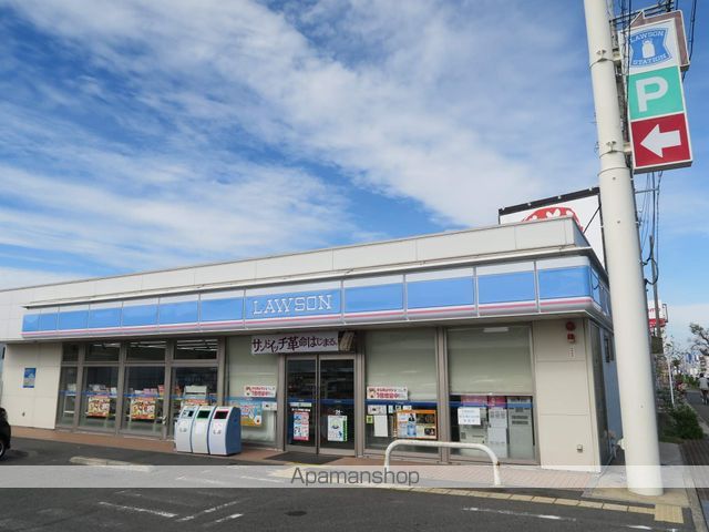 コンビニ　ローソン岸和田八阪町店（コンビニ）まで262m