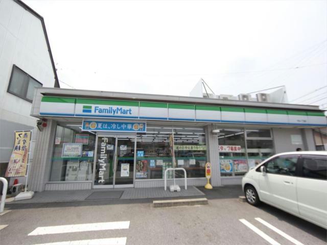 コンビニ　ファミリーマート守山一丁目店（コンビニ）まで819m