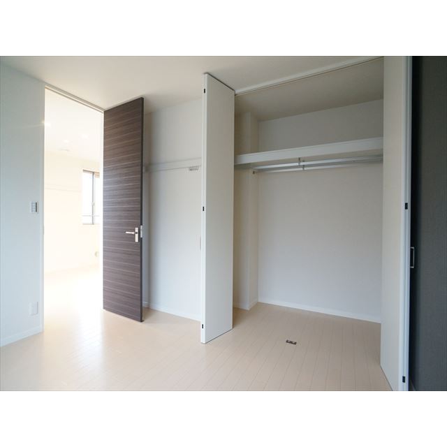 収納　洋室６．５・広々収納スペース♪