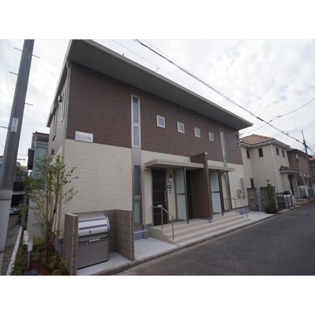 建物外観　２０１６年築積水ハウス施工オール電化シャーメゾン