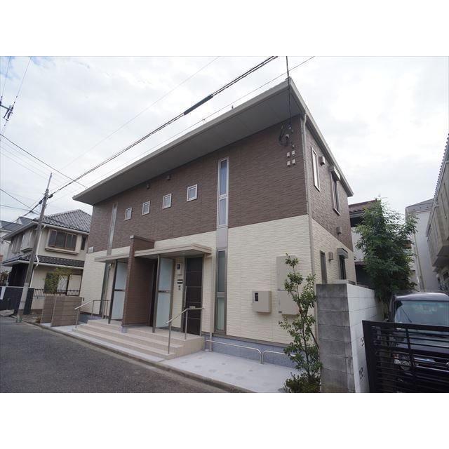 建物外観　２０１６年築積水ハウス施工オール電化シャーメゾン