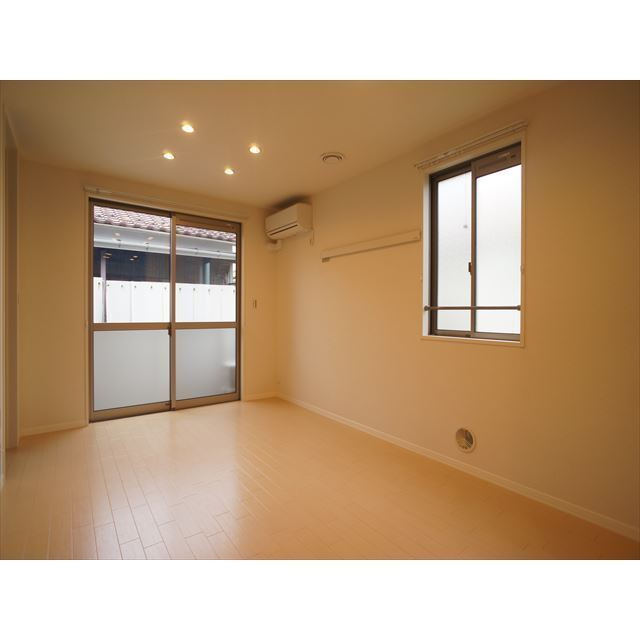 居室・リビング　広々１２帖のリビング♪