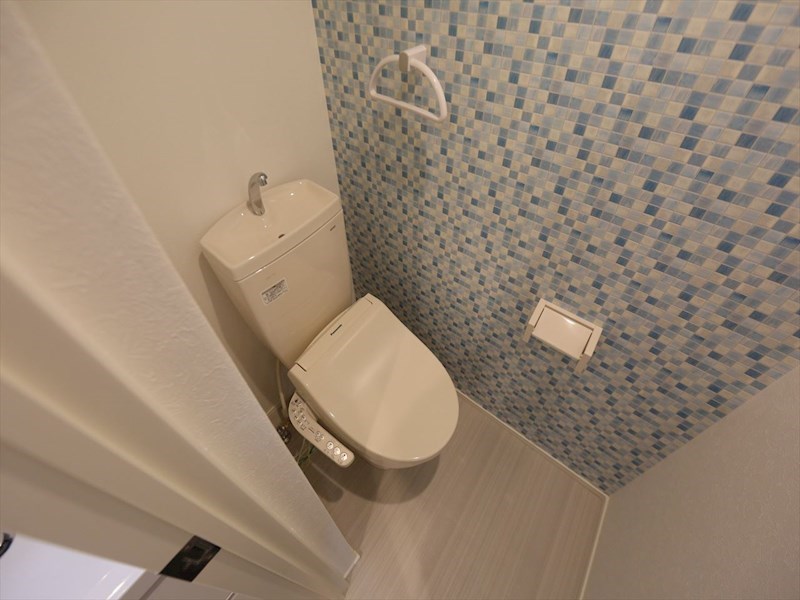 トイレ　温水洗浄暖房便座付トイレ