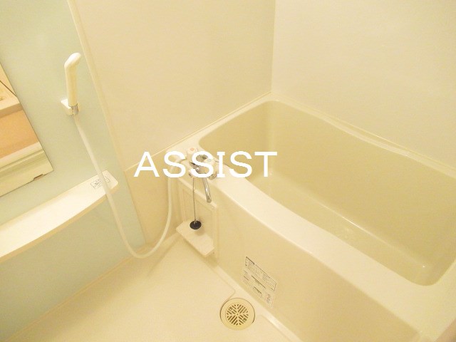 バス・シャワールーム　写真：設備同仕様の別物件です