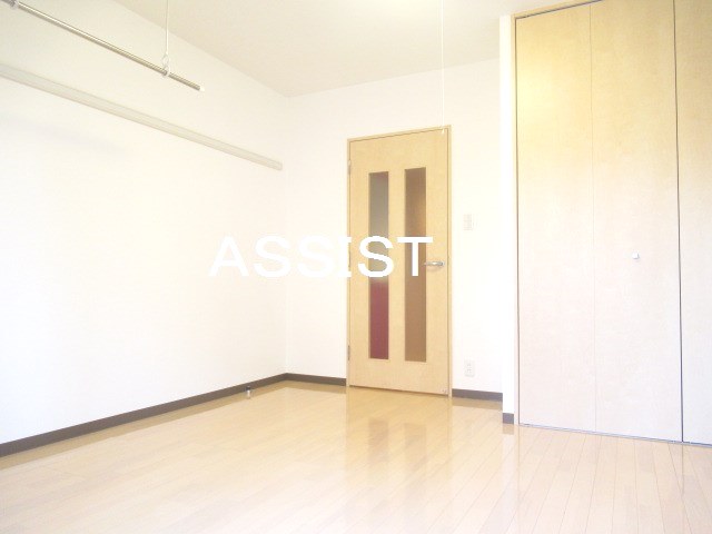 居室・リビング　写真：設備同仕様の別物件です