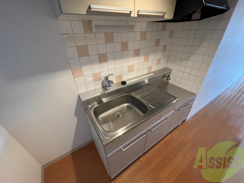 キッチン　こちらはキッチン。調理スペースもあり使いやすそうです。