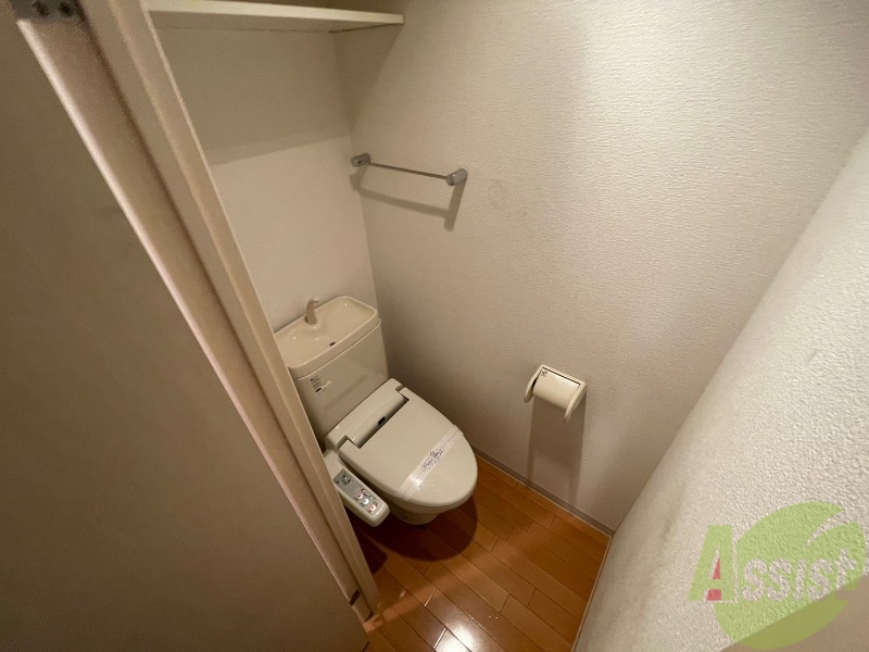 トイレ　こちらはトイレです。清潔感があり、安心して使用できます。