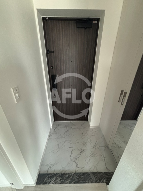 玄関　ソルレヴェンテ新梅田　玄関