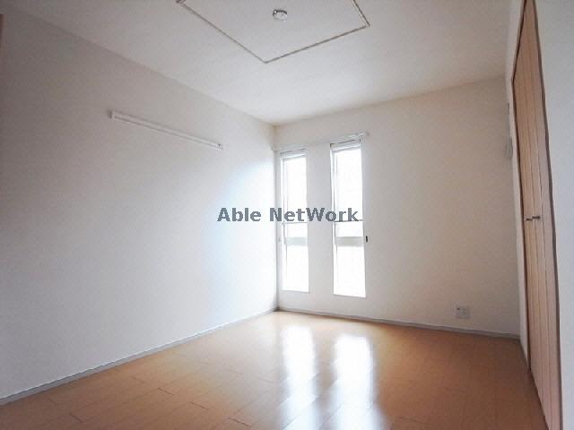 居室・リビング　北側洋室