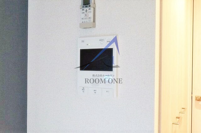 セキュリティ　モニター付きインターホンです。