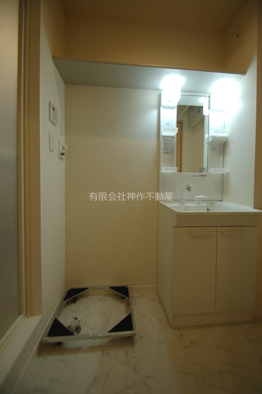 洗面設備　洗髪洗面化粧台