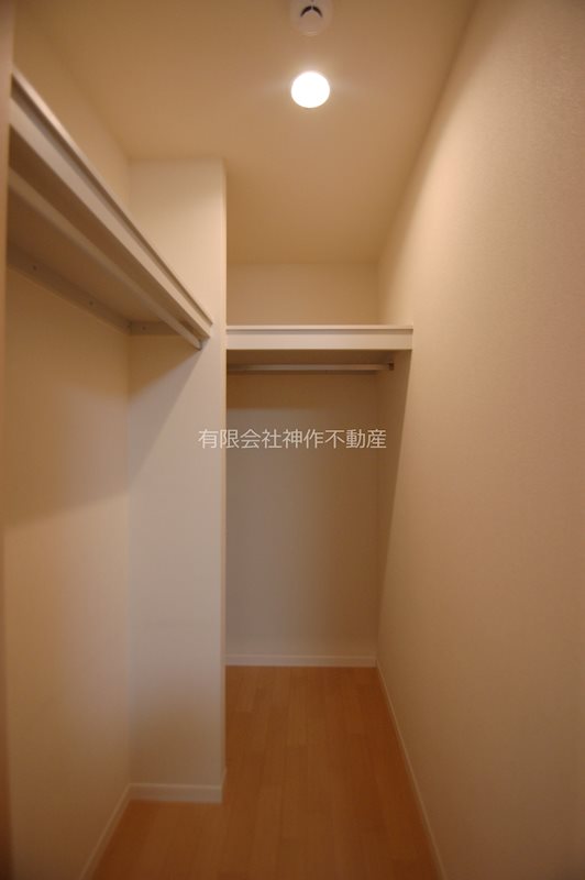収納　ウォークインクローゼット