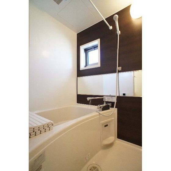 バス・シャワールーム　追い炊き、浴室乾燥機付き