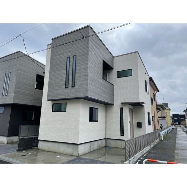 建物外観　※参考外観