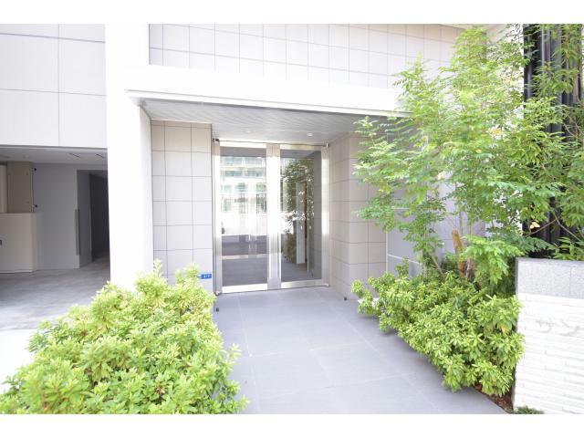 建物外観　エントランス部分