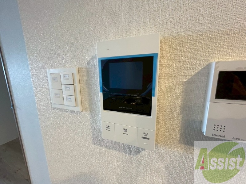 セキュリティ　ＴＶモニター付インターホンです。来客者の顔が見えるので安心！