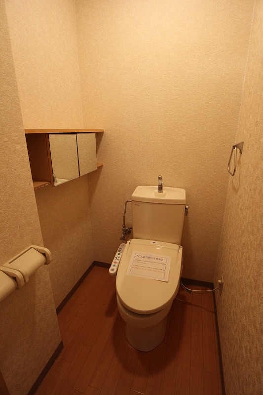 トイレ　別号室参考写真