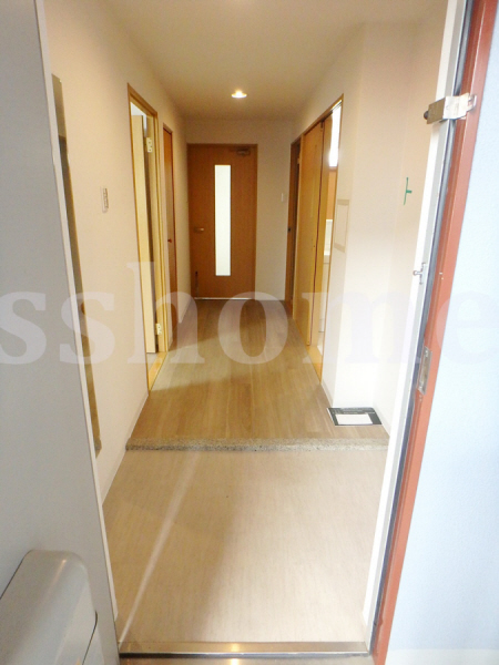 玄関　ゆったりとした空間です☆