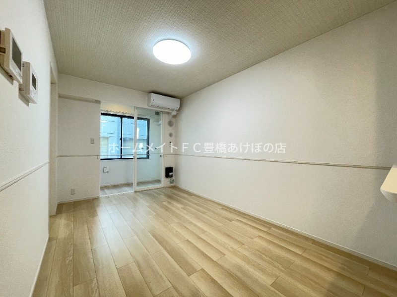 居室・リビング　同型完成モデル