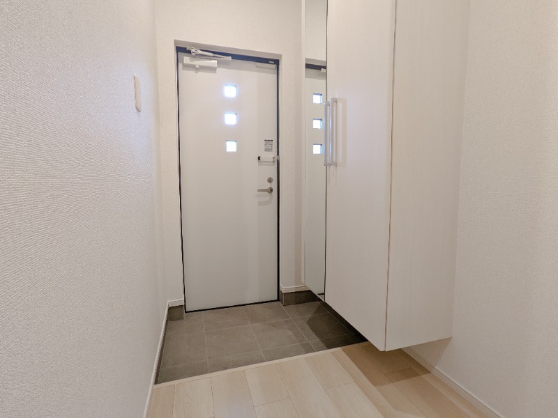 玄関　図面と現状に相違がある場合には現状を優先