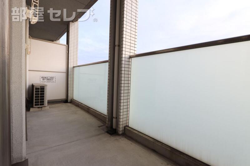 バルコニー　反転タイプのお部屋の写真です。