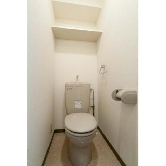 トイレ　※写真は同タイプ住戸です。