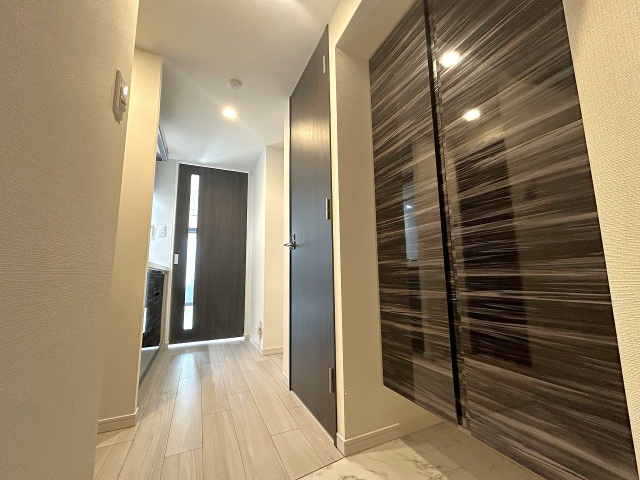 玄関　同物件別号室の写真です。