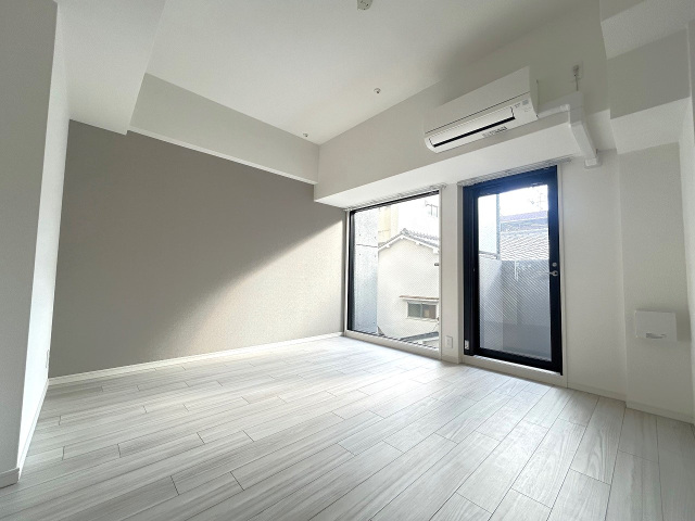 居室・リビング　同物件別号室の写真です。