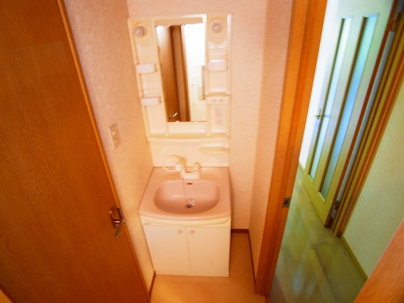 洗面設備　同一物件別部屋