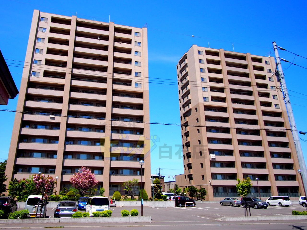 建物外観　８０平米の広々３ＬＤＫマンションです♪