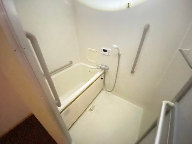 バス・シャワールーム　※別部屋参考写真