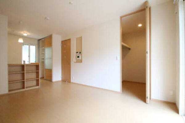 居室・リビング　ビーバーズハウスII