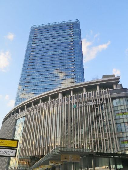 ショッピングセンター　グランフロント大阪（ショッピングセンター）まで900m