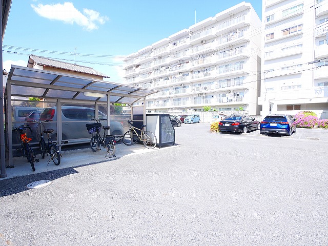 その他共有部分　駐車場があります。