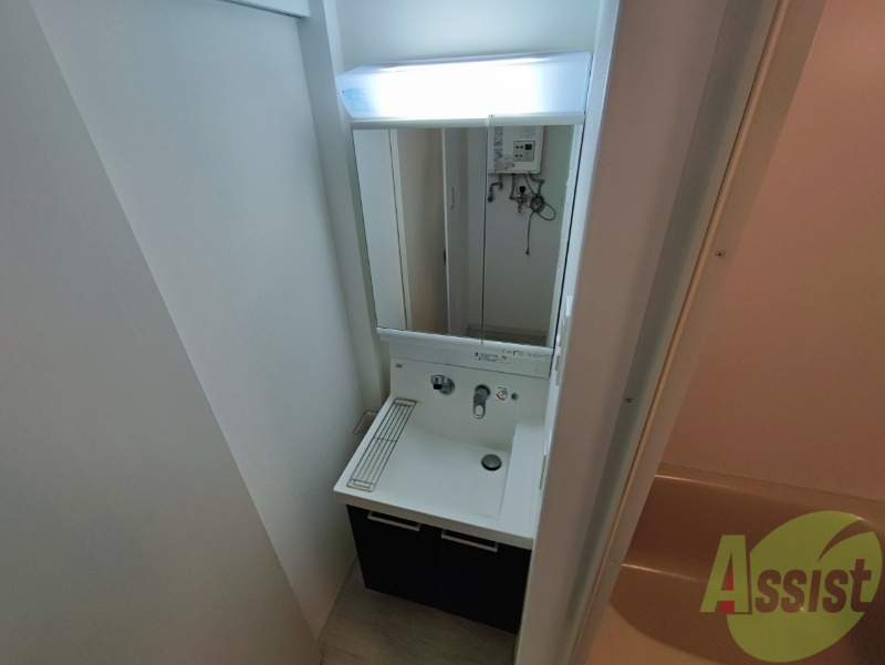 洗面設備　こちらに洗面台があります。朝の洗顔はこちらで。