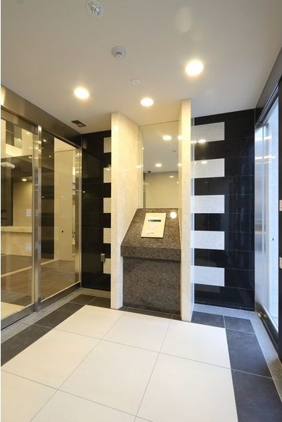 ロビー　初期費用分割可★ご希望の場所まで無料送迎サービス付♪