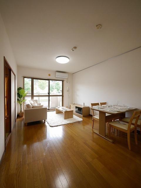 居室・リビング　☆同タイプ部屋別号室イメージ☆