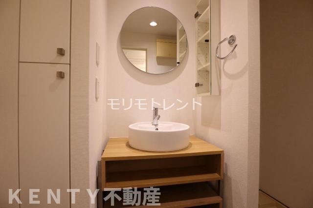 洗面設備　脱衣スペースもあります