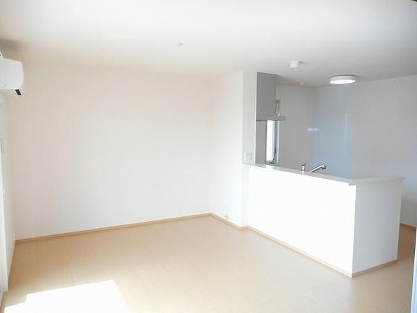 居室・リビング　人気のカウンターキッチン！