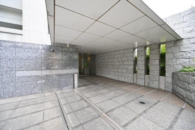 エントランス　毎日通るエントランスはこのようになっています